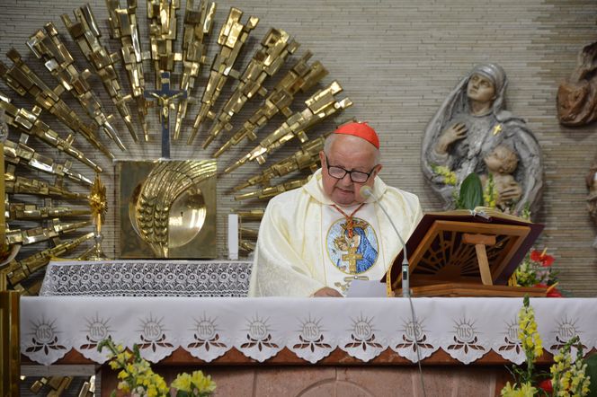 Kard. Dziwisz na Prądniku Białym: Odpustowa uroczystość stanowi dobrą okazję do wyrażenia wdzięczności Bogu 