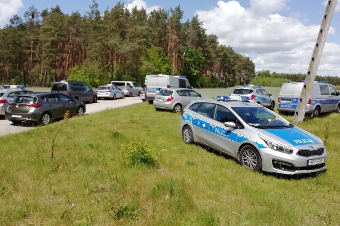 Ponad sto osób w akcji, policyjny śmigłowiec i dron. Poszukiwaną 27-latkę odnaleziono na... Śląsku