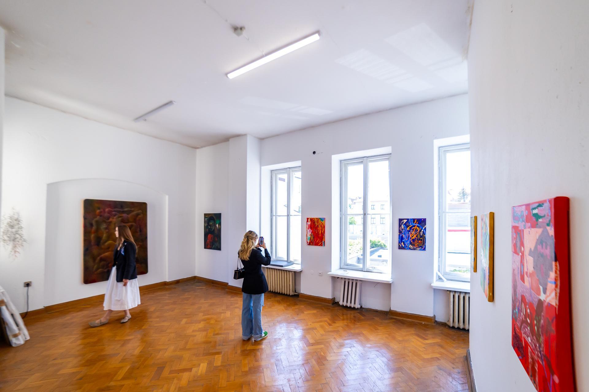 NADA Villa czyli Willa Gawrońskich w Warszawie - zdjęcia wnętrz zabytkowego pałacu i byłej ambasady