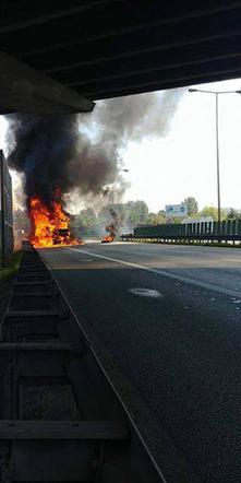 Na A4 pali się tir! Ogromne utrudnienia na obwodnicy Krakowa [ZDJĘCIA]