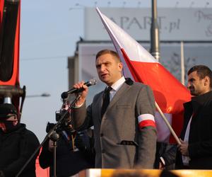 Robert Bąkiewicz z kolejnym zarzutem! Grozi mu 4,5 roku więzienia!
