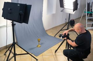 ​Policjanci znakowali zabytki w Opactwie Benedyktynów w Lubiniu