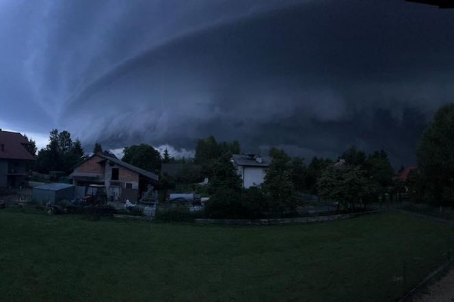 Skutki frontu burzowego, który przeszedł nad woj. śląskim
