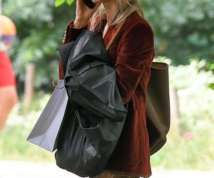 Agnieszka Woźniak-Starak zamieniła eko elektryczna Teslę na potężnego Defendera za 400 tyś.