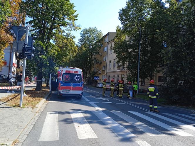 Wypadek na skrzyżowaniu ulic Szkotnik i Mościckiego