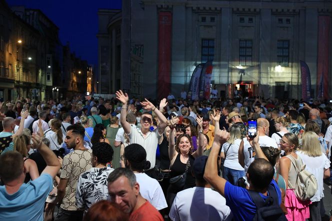 Potańcówka przed Teatrem Śląskim w Katowicach (09.08)