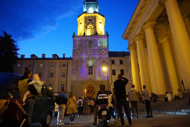 Wyjątkowa iluminacja na Wieży Trynitarskiej w Lublinie! Musicie to zobaczyć! [GALERIA]