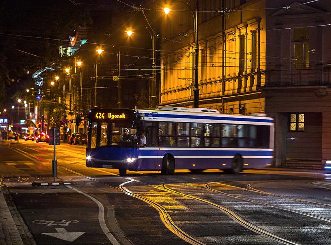 Andrzejki 2021 Kraków. Będą wzmocnienia komunikacji miejskiej. Jak pojadą autobusy i tramwaje? [ROZKŁAD JAZDY]