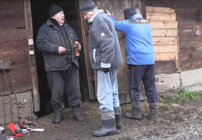Rolnicy. Podlasie. Nerwowo w Plutyczach. Gienek żartował, Walek komentował
