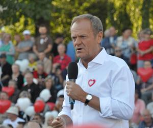 Donald Tusk, lider Platformy Obywatelskiej w Skarżysku-Kamiennej (Świętokrzyskie)