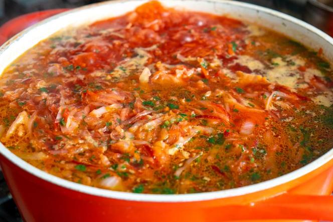 Ciorbă de pui - zupa, która zastępuje cały obiad! Raz ugotujesz, jesz trzy dni 