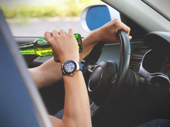 Prowadzenie samochodu w stanie po spożyciu alkoholu lub środków działających podobnie