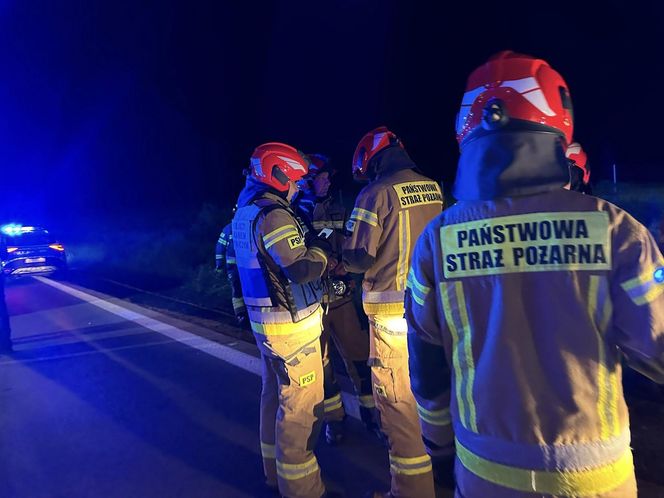 Wypadek autokaru wojskowego na autostradzie A4. Wielka akcja służb ratunkowych [ZDJĘCIA]