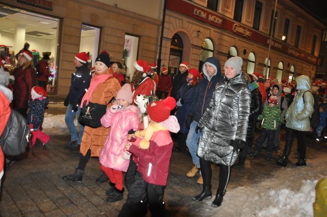 Parada Mikołajów i odpalenie choinki świątecznej w Kielcach