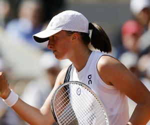 O której gra Iga Świątek mecz dzisiaj Roland Garros Polka zacznie po tym meczu! KIEDY gra Iga Świątek - Wang O której mecz Świątek dzisiaj w Paryżu