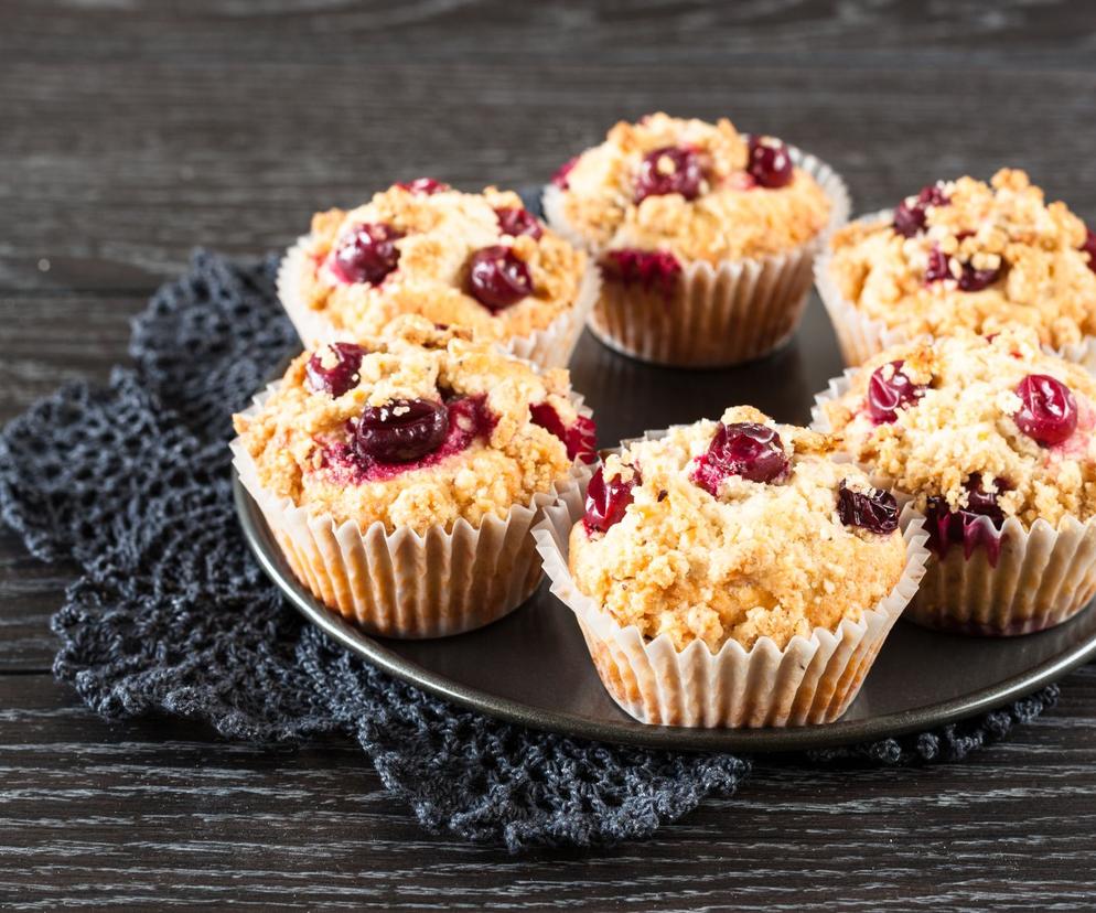 babeczki z porzeczkami i kruszonką