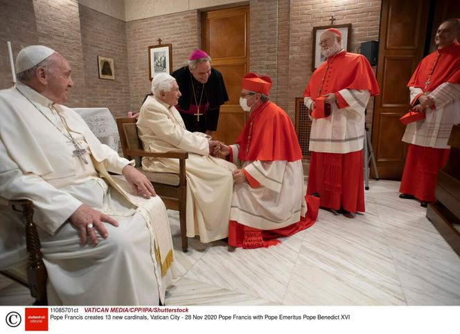 Tak choroba zmieniła Benedykta XVI. Papież emeryt w ciężkim stanie