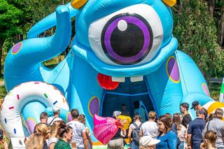 Wielkie atrakcje w parku Podolskim! Młodzi łodzianie szaleli na 11-stu dmuchańcach