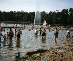 Długi sierpniowy weekend na plaży w Osiecznej
