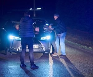 Na Wspólnej, odc 4030. Monika (Sylwia Gliwa), Beata (Katarzyna Ptasińska), Sławek (Mariusz Słupiński)