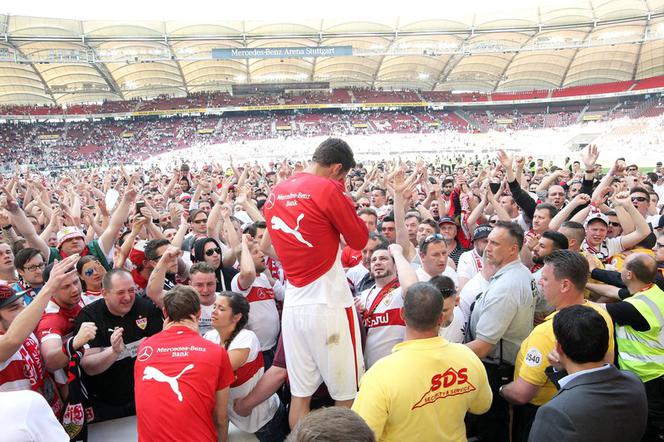 Kibice VFB Stuttgart wtargnęli na murawę