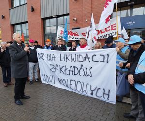 Pracownicy Zakładu Linii Kolejowych pikietowali w Siedlcach! Poparli ich siedleccy radni