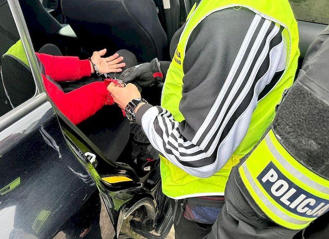 Ogólnopolska akcja policji. Tysiące funkcjonariuszy, ponad 1500 zatrzymanych. Zdjęcia z działań