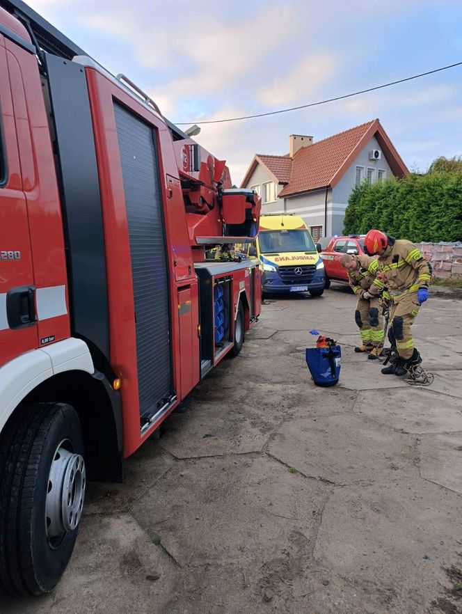 Tajemnicza śmierć na budowie. Ciało mężczyzny między rusztowaniem a ścianą