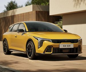 KIA K4
