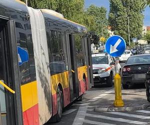 Makabryczny wypadek w Warszawie. Autobus wlókł emerytkę po ulicy