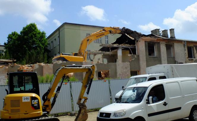 Nie ma gniazd, można wyburzać. Pustostan w centrum Lublina zniknie w ciągu kilku dni