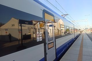 Więcej miejsc w pociągach na Wszystkich Świętych