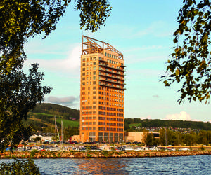 Budynek Mjøstårnet w Brumunddal