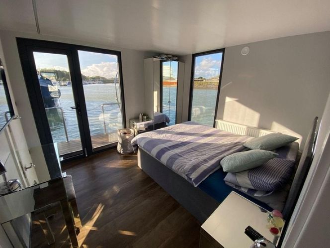 Houseboat firmy La Mare