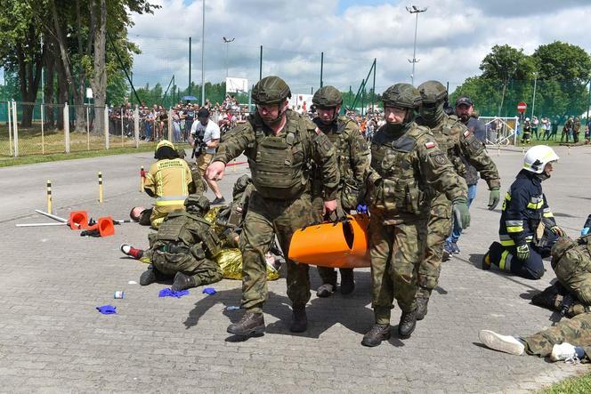 Efektowne ćwiczenia WOT w Czernikowie pod Toruniem. "Scenariusz zakładał atak przeciwnika na szkołę z kilkudziesięcioma uczniami"