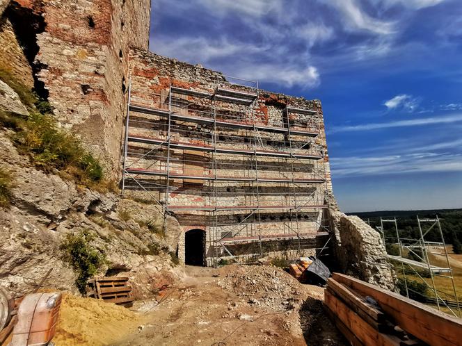 Niezwykłe odkrycie na Jurze. Archeolodzy znaleźli sieć ukrytych jaskiń, a w nich stare szczątki zwierząt [ZDJĘCIA]