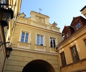 Ta brama łączyła Lublin chrześcijański z żydowskim. To ważny obiekt na mapie Starego Miasta. Zobacz zdjęcia 