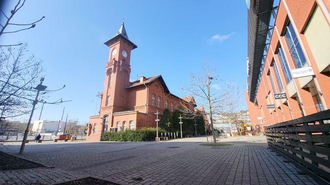 Kiedyś były tu Bydgoskie Zakłady Mięsne, teraz jest popularna galeria handlowa! Mało kto już o tym pamięta