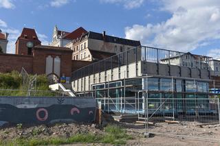 Panorama Torunia jednak niezagrożona? Budowa pawilonów na Bulwarze Filadelfijskim ma być kontynuowana