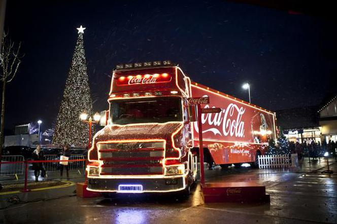 6.  Świąteczna Ciężarówka Coca-Coli