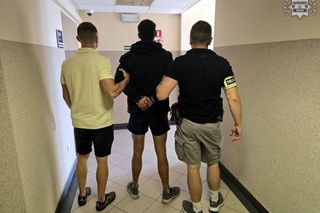 Najpierw kopał w samochód, potem rzucił się na policjantów. Dantejskie sceny w Bytomiu