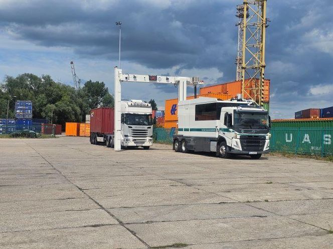 Nowoczesny mobilny skaner dla świnoujskich celników