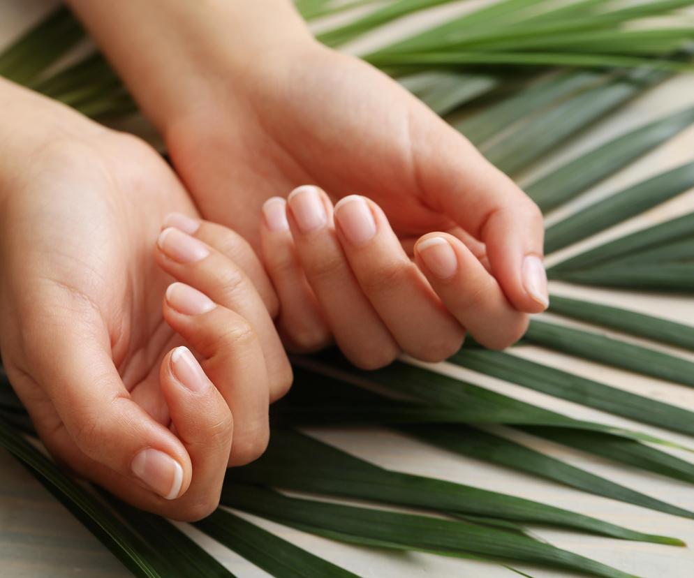 Postaw na naturalny manicure, którego nie widać