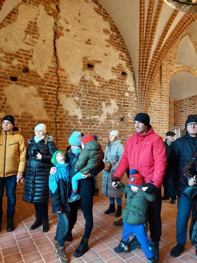 Byliśmy w zamku na wyspie po remoncie. Drugiego takiego w dawnych Prusach nie było. Też możecie, ale trzeba się spieszyć. 