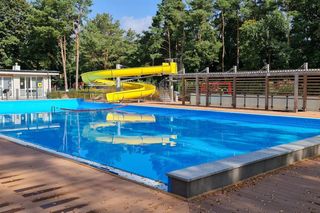 Pływalnia letnia w Parku Kultury w Powsinie