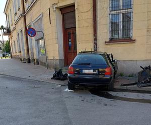 Mielec. Wjechał samochodem w kamienicę! Mężczyzna zginął na miejscu