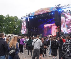 Kortowiada 2025. Koncerty na Plaży Kortowskiej przyciągnęły tłumy. Tak wyglądał drugi dzień imprezy!