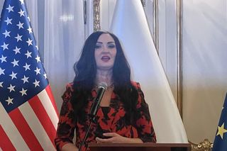 Szarfowanie Wielkiego Marszałka Parady Pułaskiego 2025