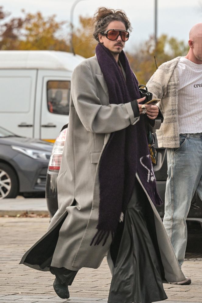 Michał Szpak. Na nogach ma racice