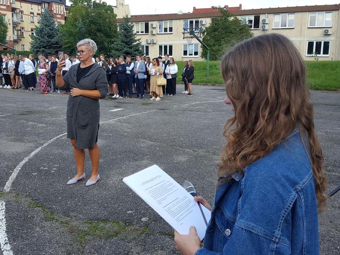 Początek roku szkolnego w ZS nr 4 w Lesznie